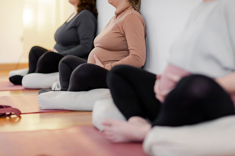 Einzeltermin Yoga für Schwangere am 27.05 .24  (Mo,10:00-11:00)  (10)